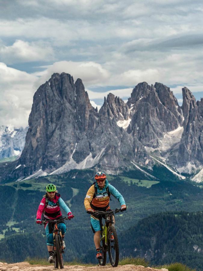 Kedul Lodge Santa Cristina Val Gardena Exteriör bild