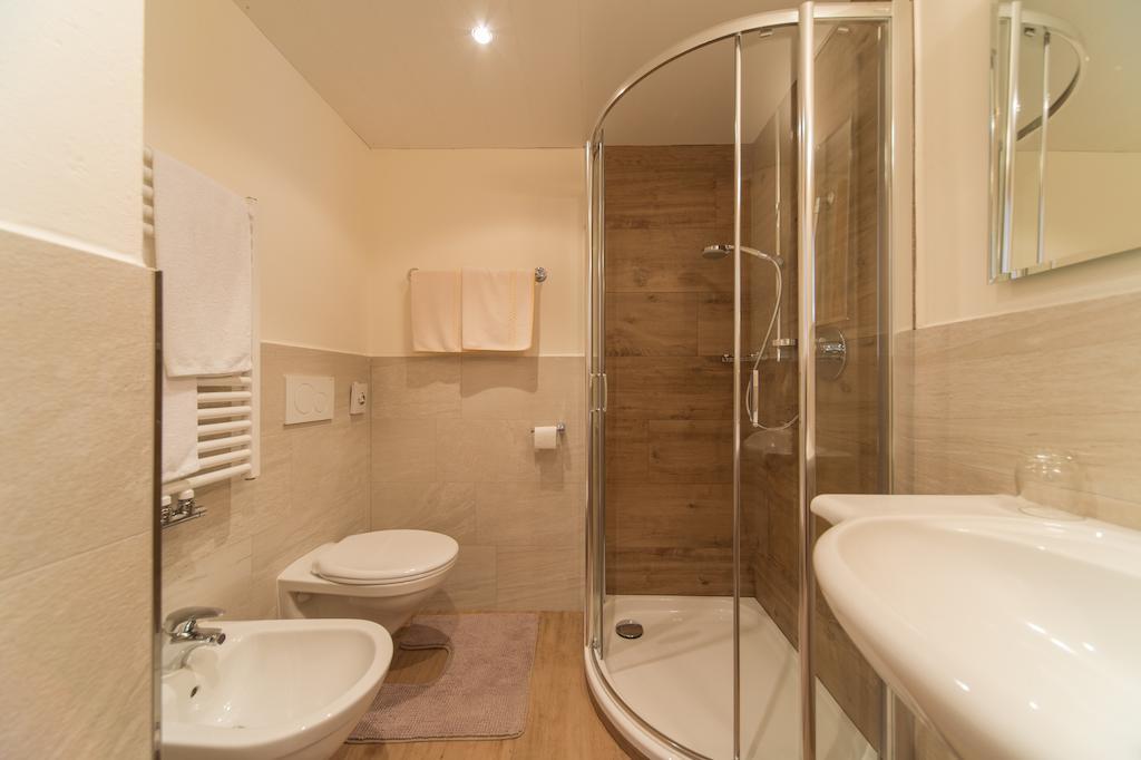 Kedul Lodge Santa Cristina Val Gardena Rum bild