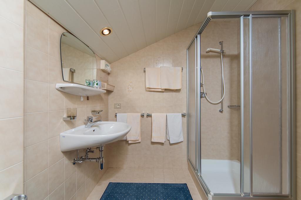 Kedul Lodge Santa Cristina Val Gardena Rum bild